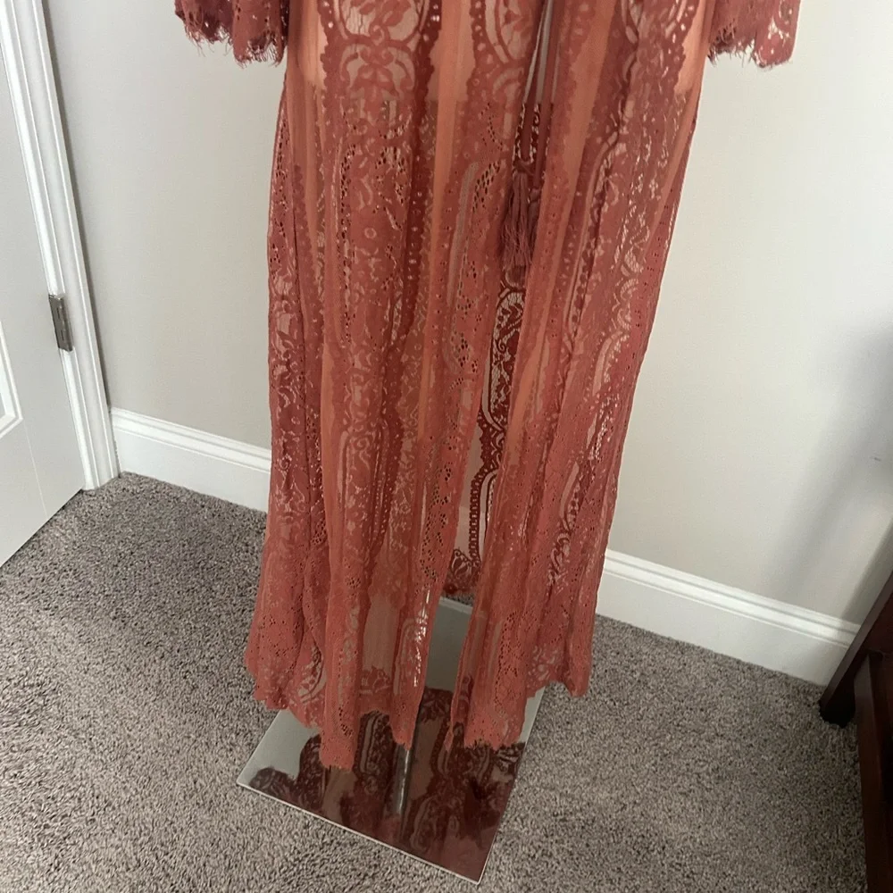 NEW! Aakaa Terracotta Lace Maxi Dress. Stunning lace design. Size Small. - Picture 5 of 11